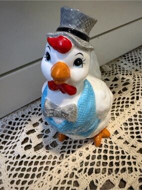 White Ceramic Chicken Rooster Hen coin Bank